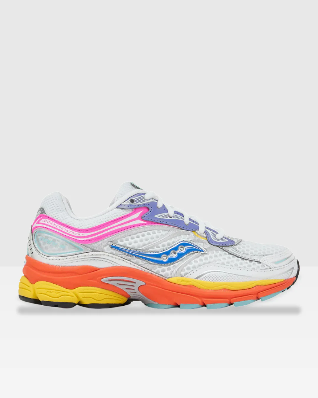 SAUCONY